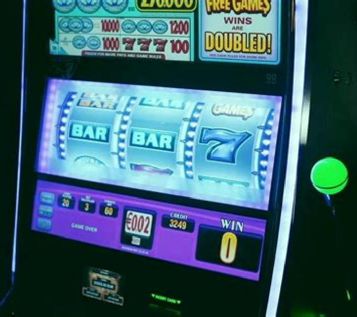 Rich and Famous slot game