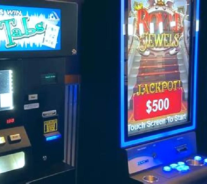 Rich Life (Pull Tabs) online slot