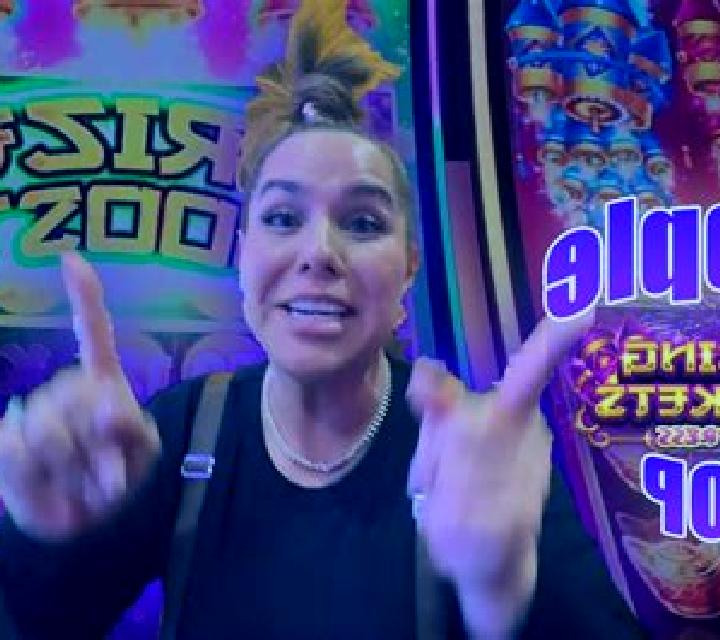 Rising Rockets Empress slot machine