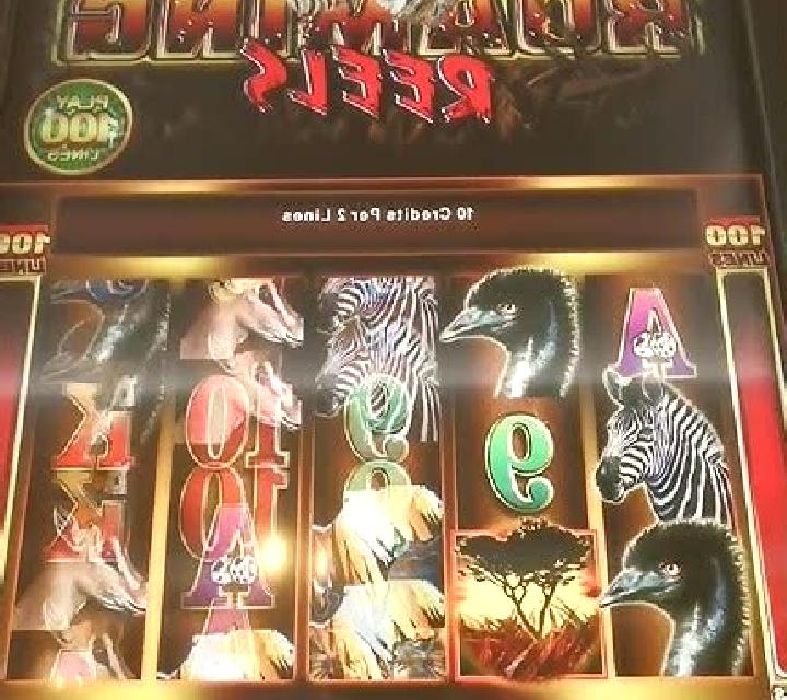Roaming Reels slot machine