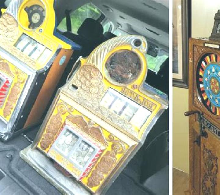 Roaring Era slot machine