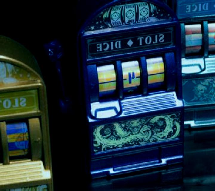 Robotic Dice slot machine