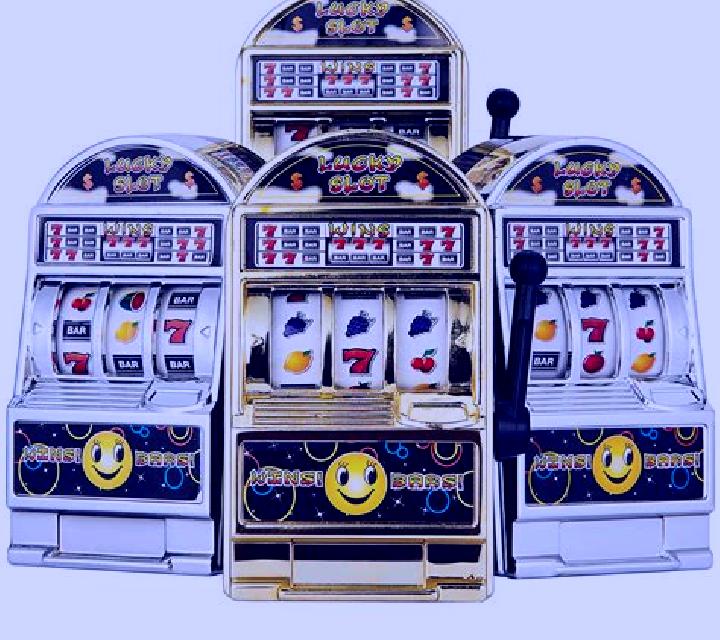 Rocket Money slot machine