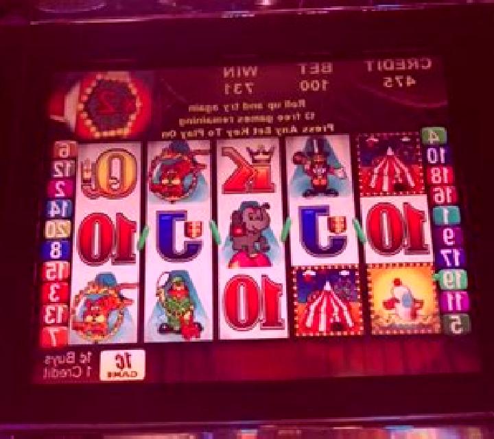 Roll Up Roll Up slot machine