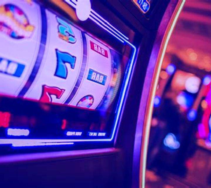 Roll X slot game