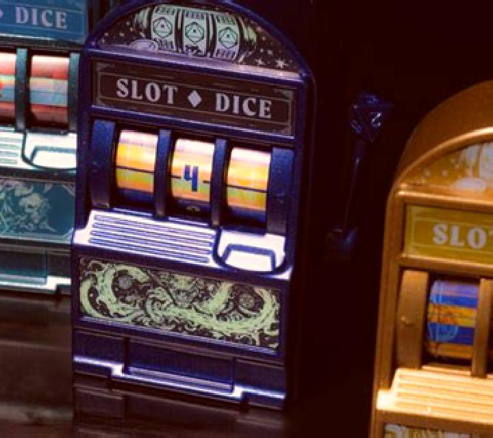 Roller Coaster Dice slot machine