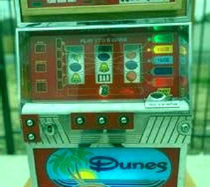 Rolling Dunes slot machine