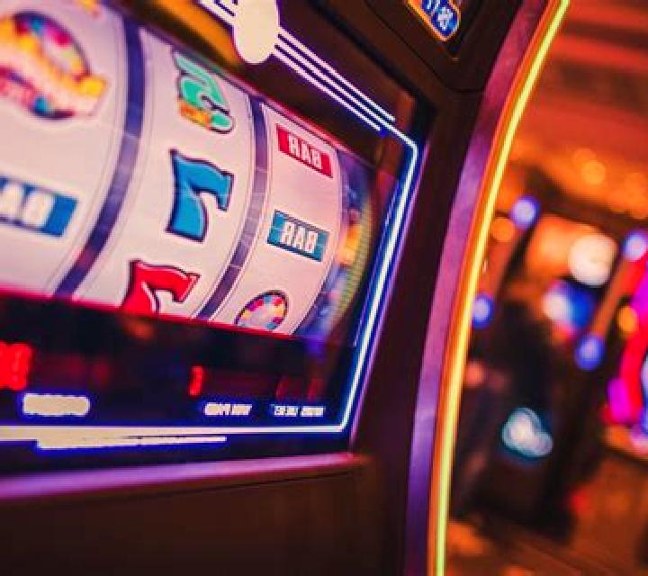 Rolling Hearts 10 online slot