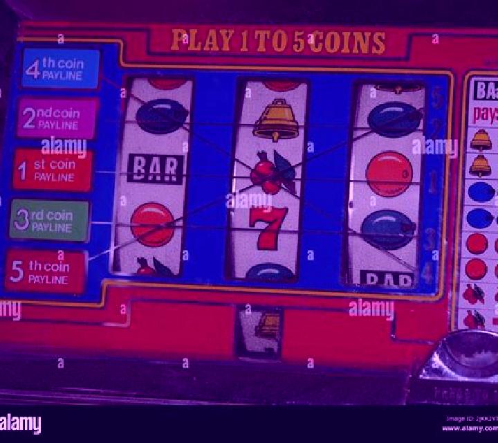 Roman Coin slot machine