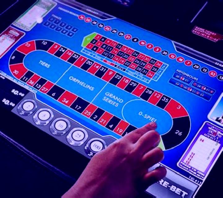 Roulette Lounge Live slot game