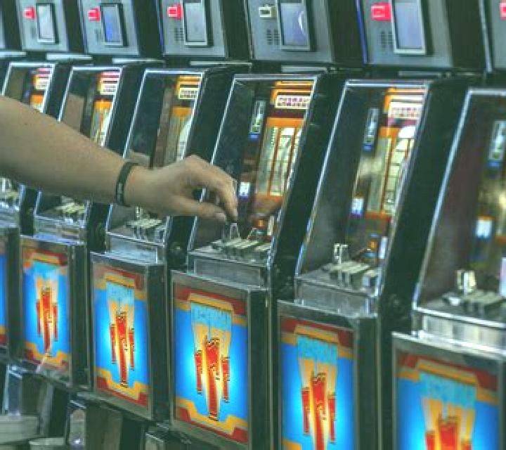 Royal Drop slot machine