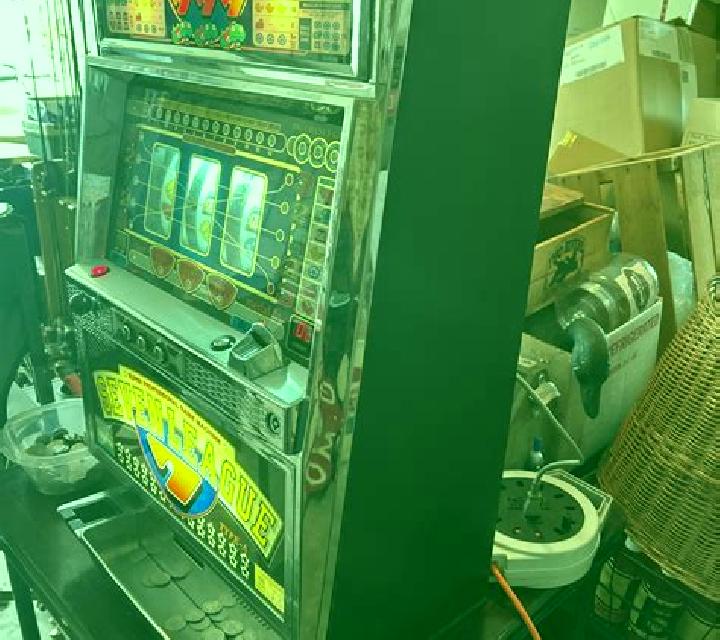 Royal Flame 40 slot machine