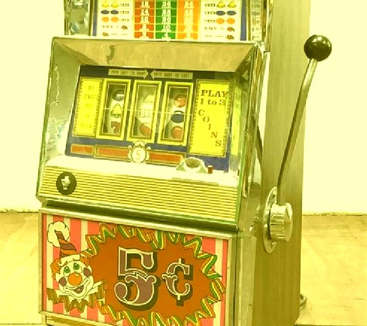 Royal Fruits 5 slot machine