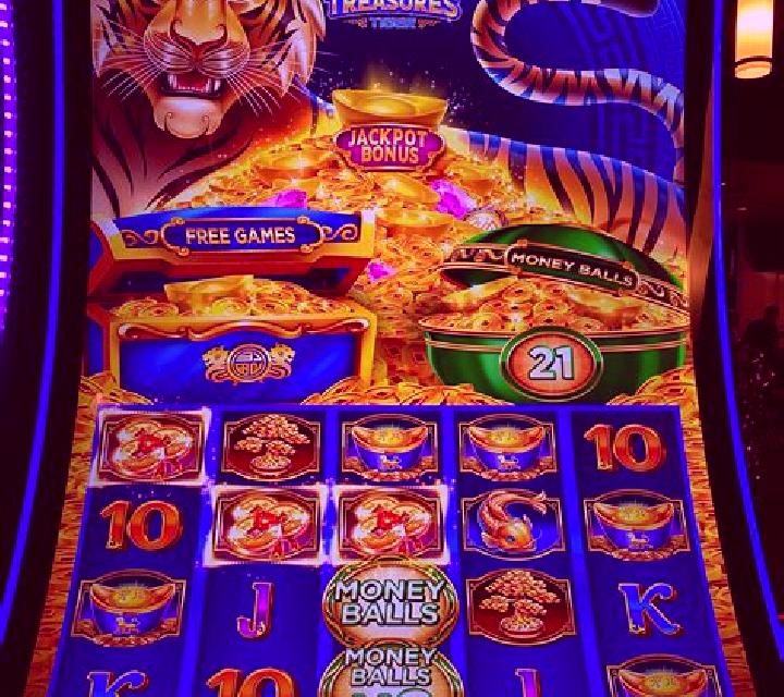 Royal Tiger slot machine