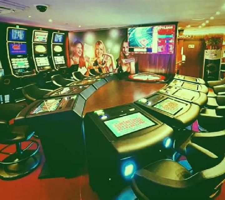 Ruleta Grand Croupier María Lapiedra slot game