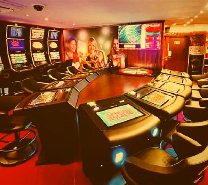 Ruleta Grand Croupier María Lapiedra slot machine