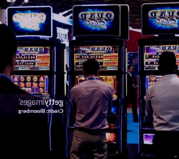 Run with the Wolves Quad Shot slot machine
