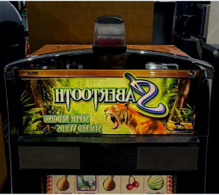 Saber slot machine