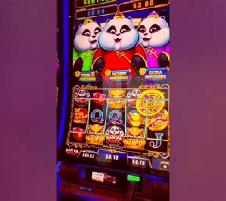 San Fa Pandas slot machine