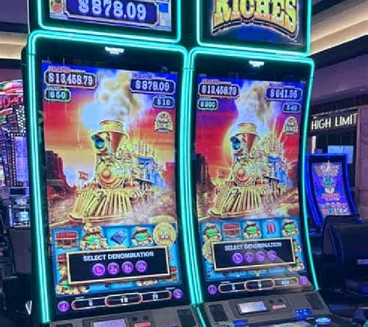 Santa’s Riches slot machine