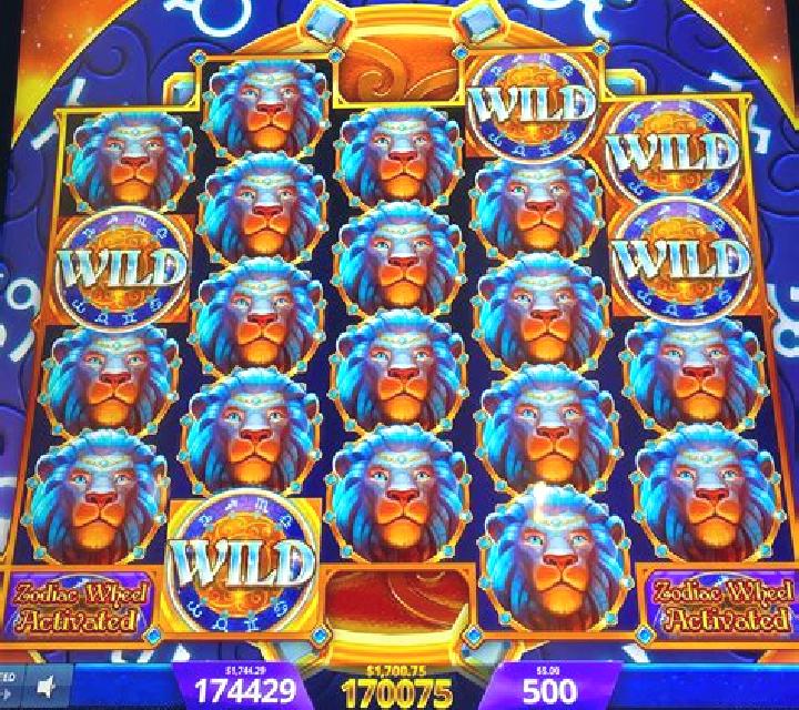 Savage Lion slot machine