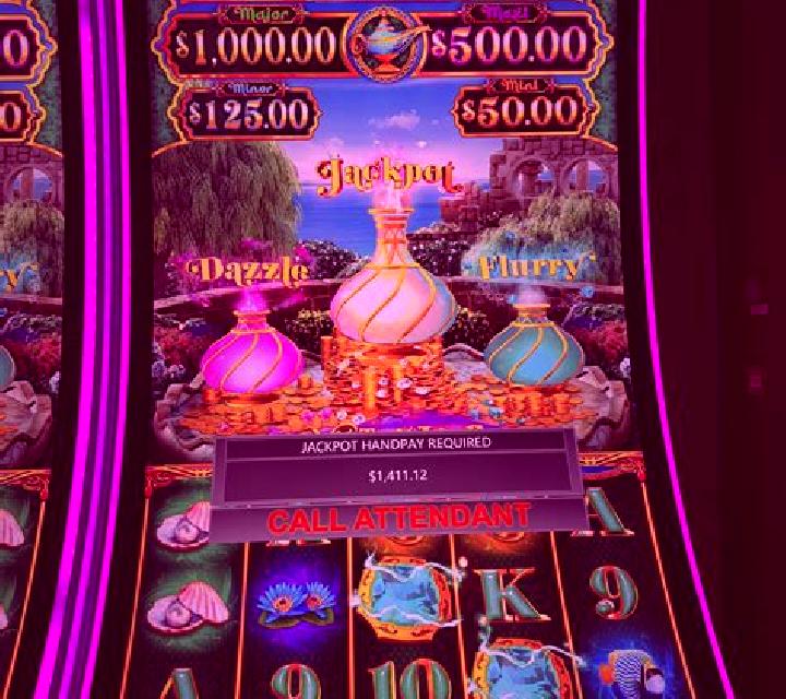 Secrets of the Sapphire: Legendary Jackpots slot