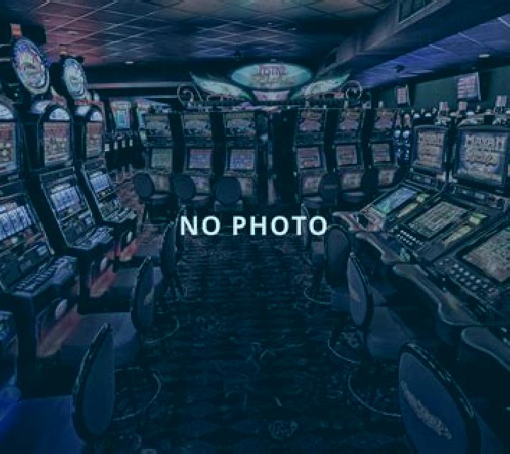 Shadow Play slot machine