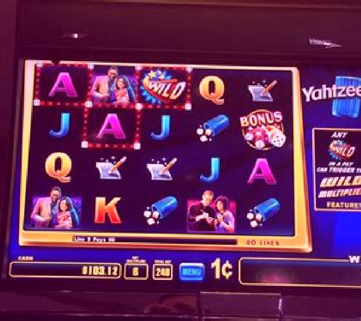 Shake It slot machine
