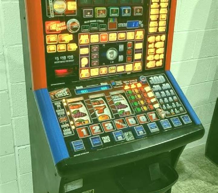 Sheriff Chase slot machine