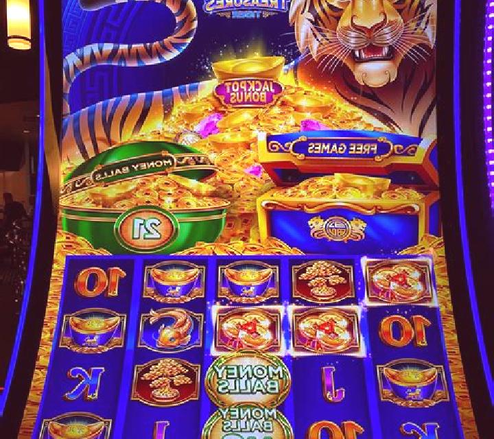 Shia Safavids Treasure slot machine