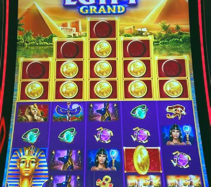 Shield of Egypt slot machine