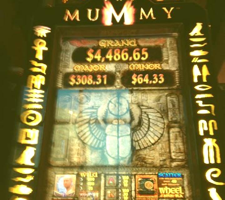 Show Me the Mummy slot machine