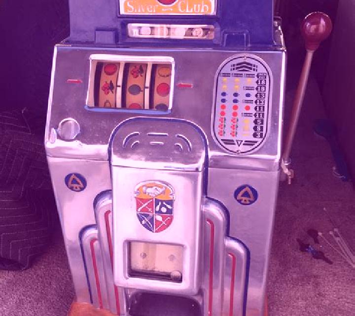 Showhands slot machine
