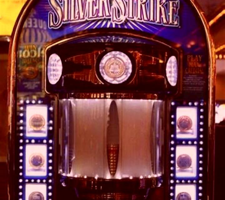 Side Strike slot game