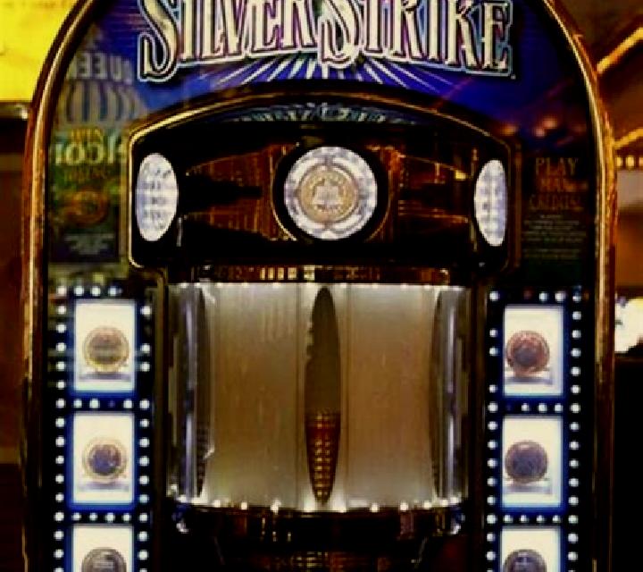 Silver Hook slot machine