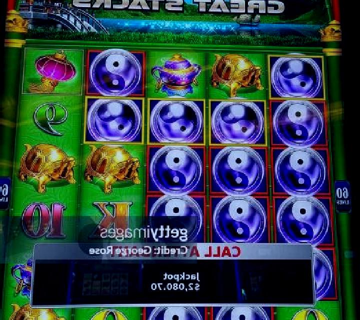 Silver Lux: Coin Stacks slot machine