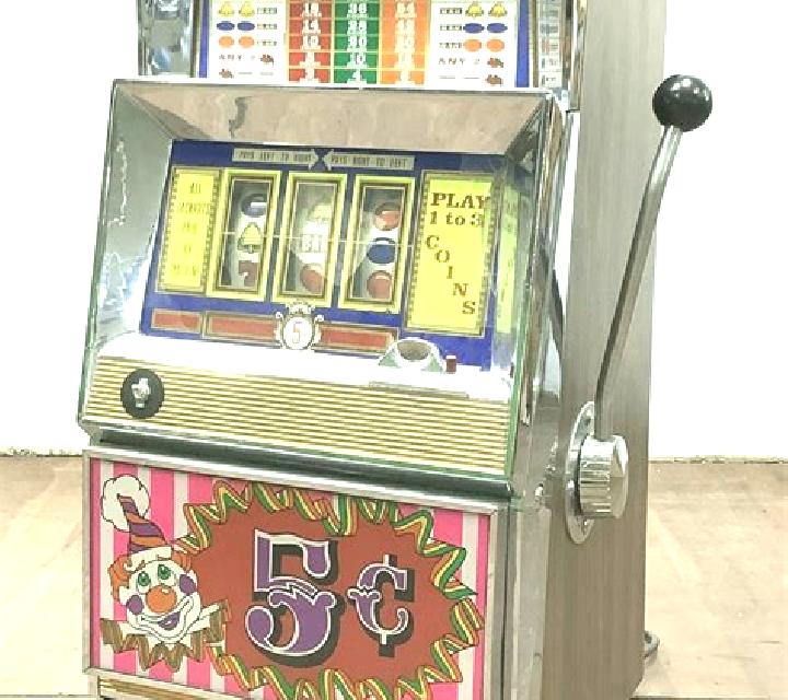 Six Shooter Looter slot machine