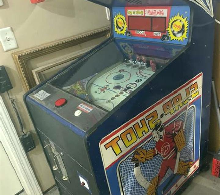 Slap Shot slot game
