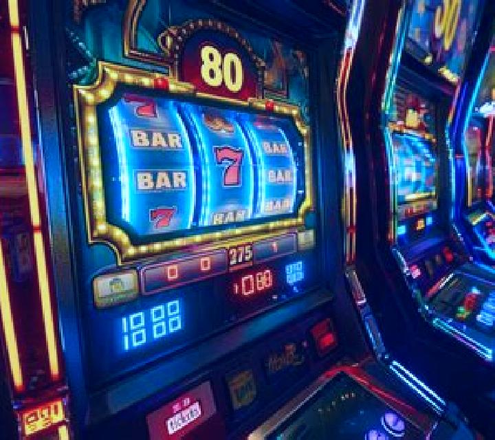 Smash X slot machine