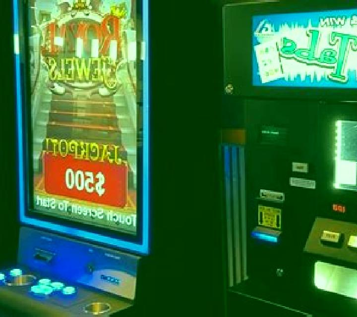 Snapshot Pull Tab slot machine