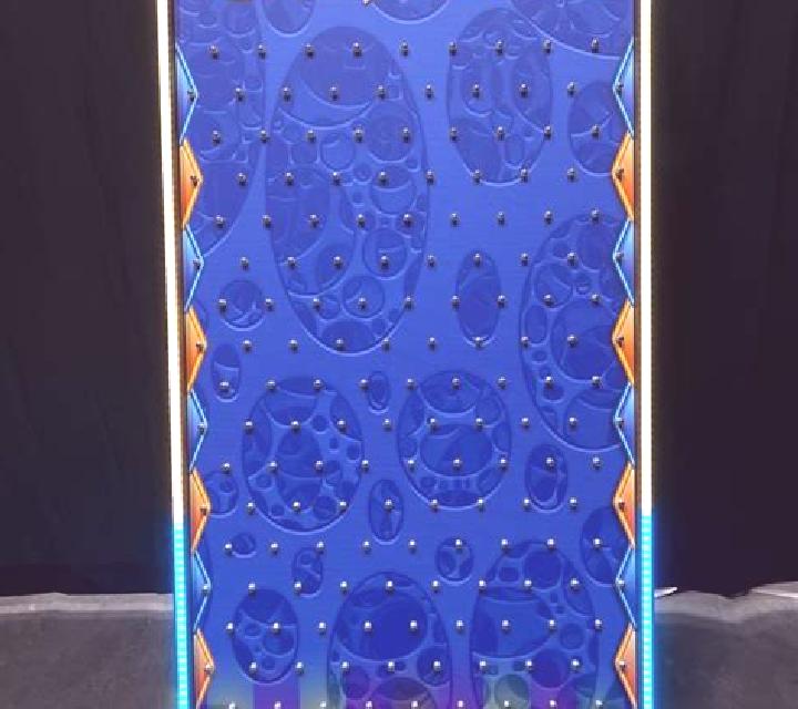 Snowball Plinko slot game