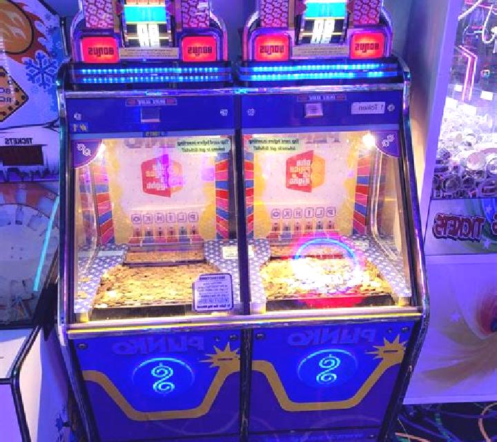 Snowball Plinko slot machine