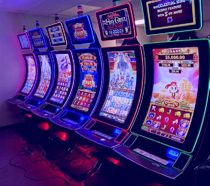 Solar Eclipse (Paperclip Gaming) slot machine