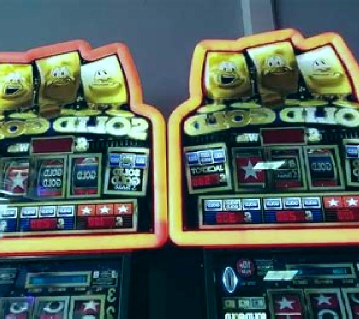 Solid gold slot game