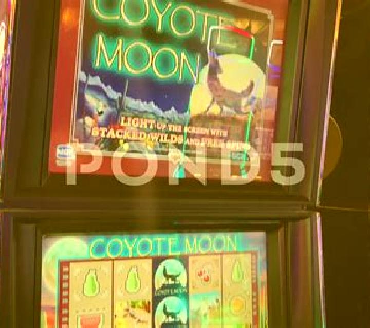 Space Quest: Moon online slot