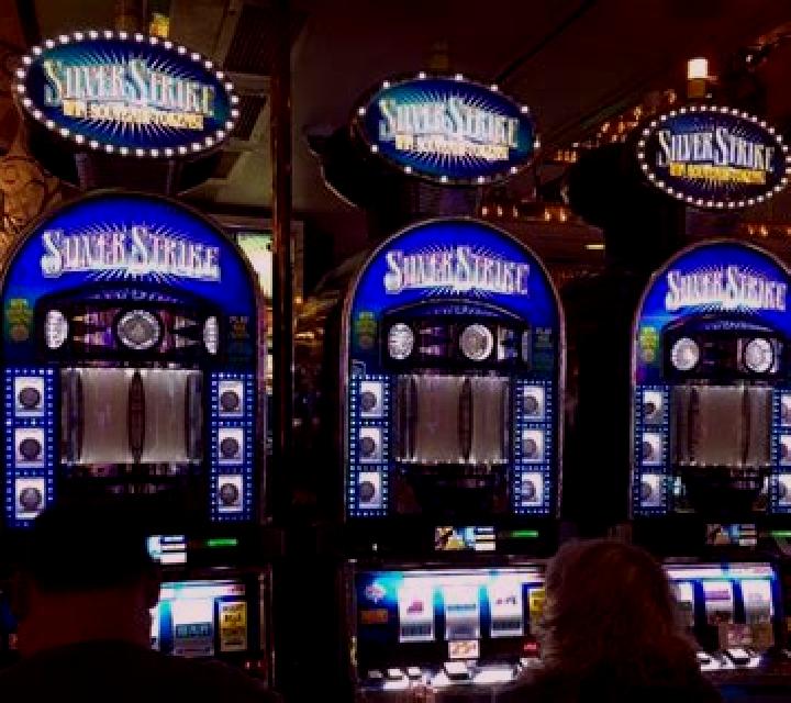 Spin Strike slot machine