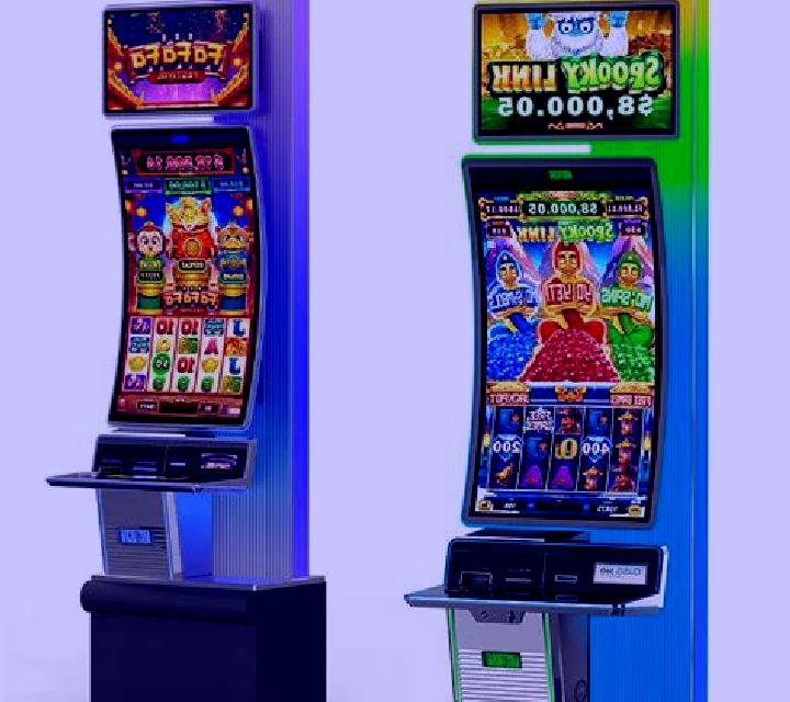 Striking Coin Link slot machine