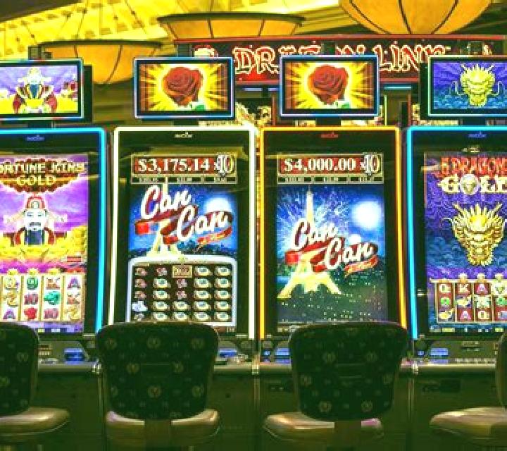 Strip Vegas slot machine