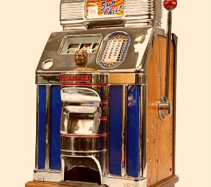 Sun Triad slot machine