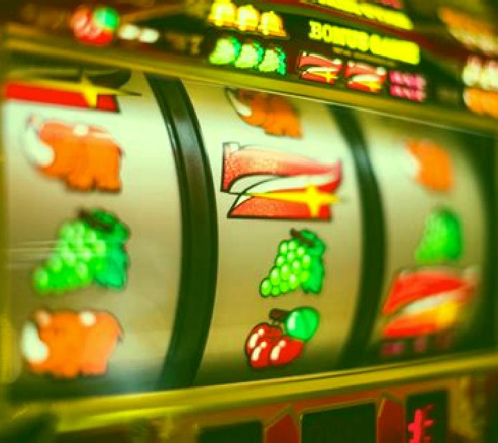 Super Fruit (e-gaming) slot machine